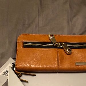 Kenneth Cole Bags - Kenneth Cole Reaction Wallet NWT Kenneth Cole Bags - Kenneth Cole Reaction Wallet NWT